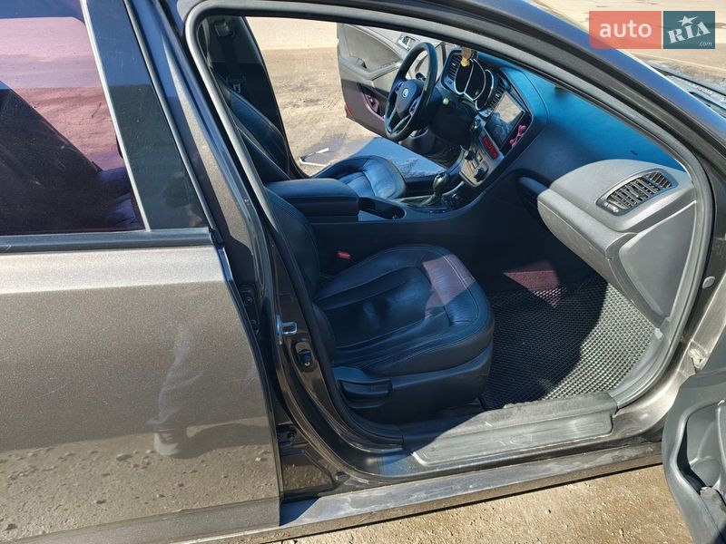 Седан Kia Optima 2012 в Бородянці