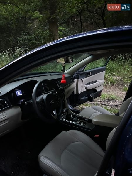 Седан Kia Optima 2016 в Києві