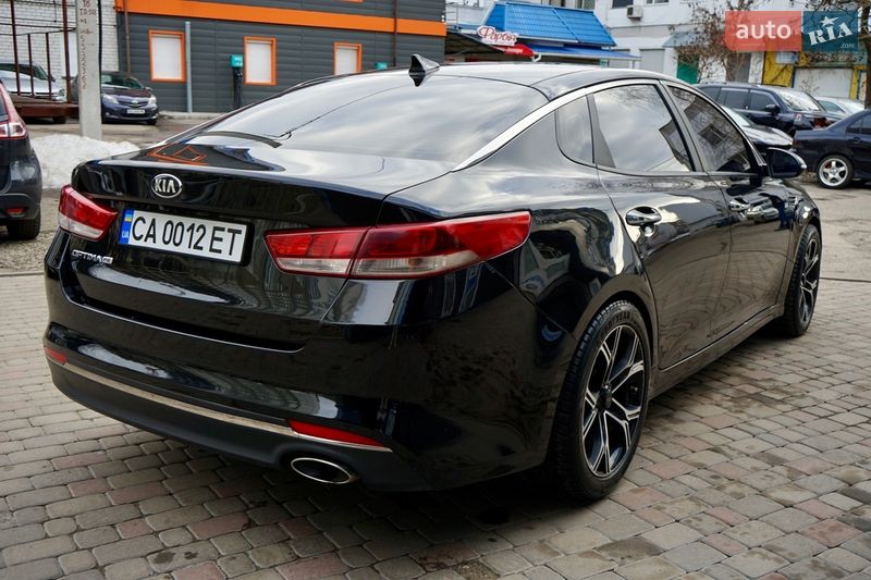 Седан Kia Optima 2016 в Черкасах