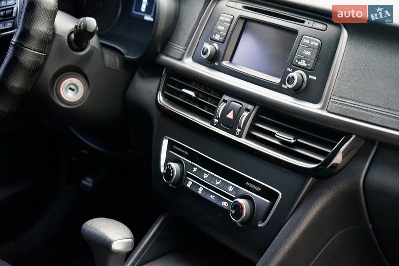 Седан Kia Optima 2016 в Черкасах