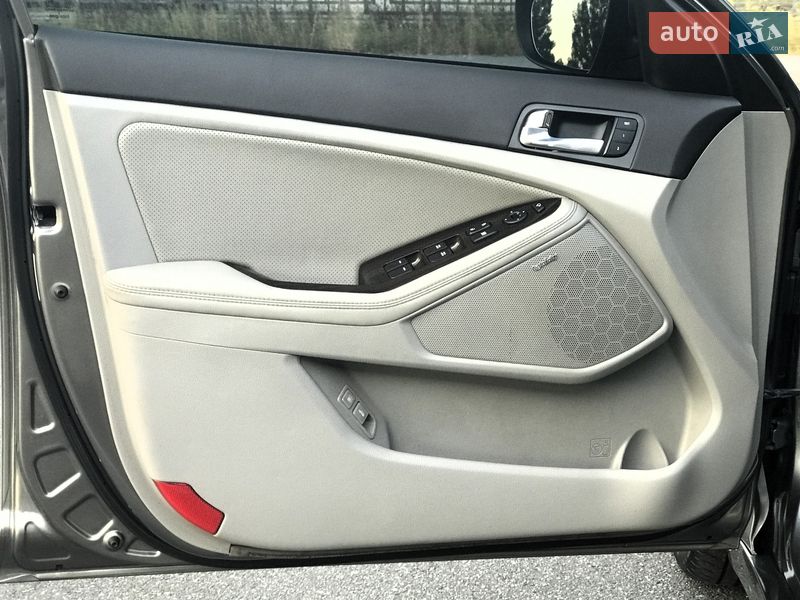 Седан Kia Optima 2014 в Киеве