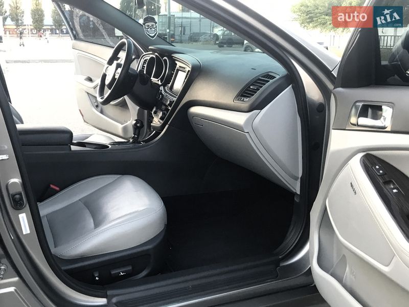 Седан Kia Optima 2014 в Киеве