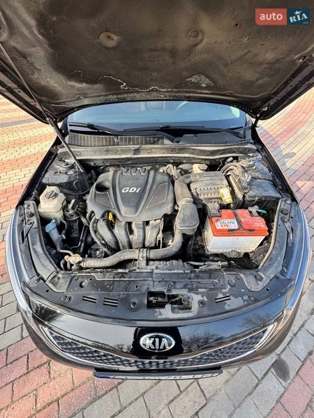 Седан Kia Optima 2014 в Запорожье