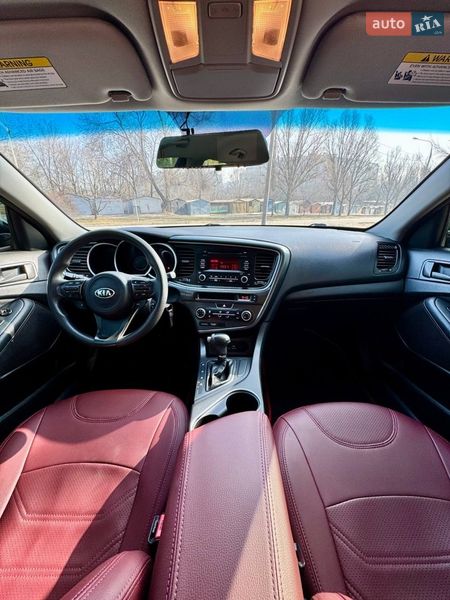 Седан Kia Optima 2014 в Запорожье