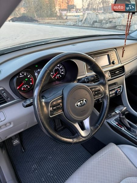 Седан Kia Optima 2015 в Івано-Франківську