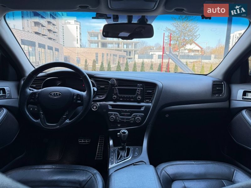 Седан Kia Optima 2012 в Львове
