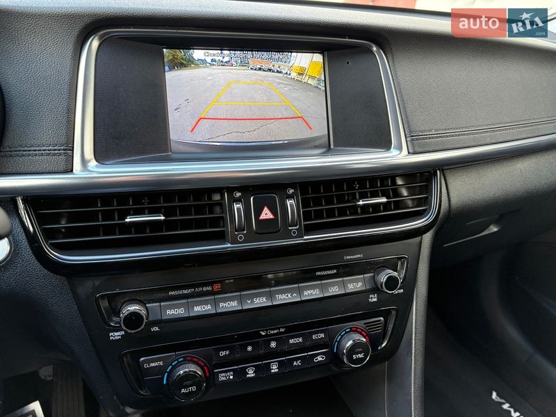 Седан Kia Optima 2016 в Киеве