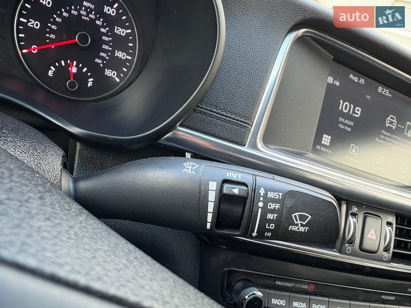 Седан Kia Optima 2016 в Киеве