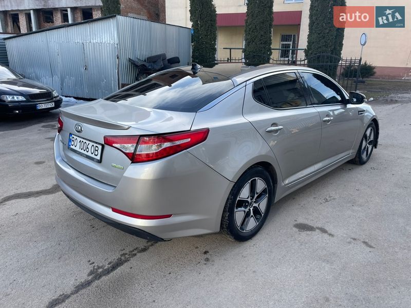 Седан Kia Optima 2012 в Тернополе