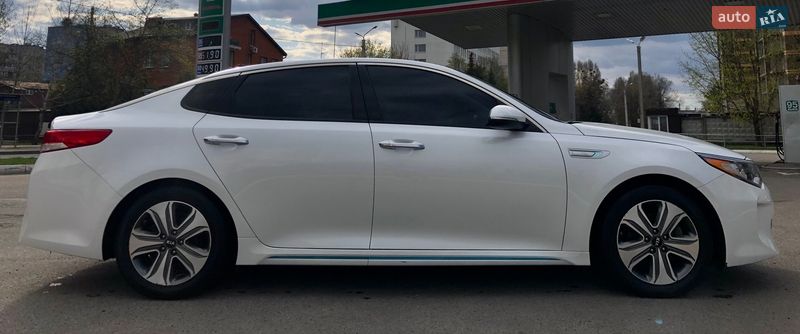 Седан Kia Optima 2016 в Харькове