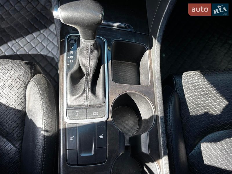 Седан Kia Optima 2016 в Запоріжжі