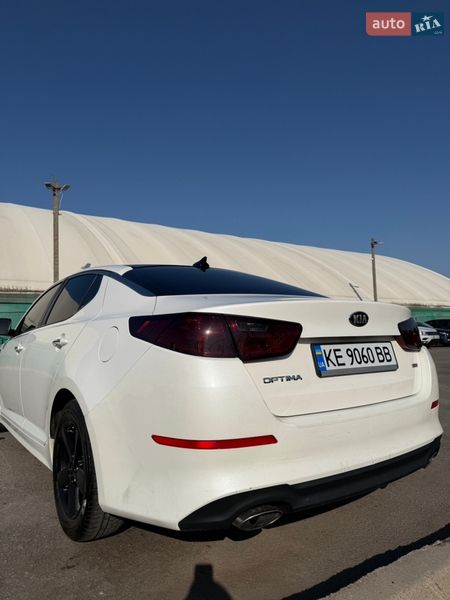 Седан Kia Optima 2014 в Дніпрі