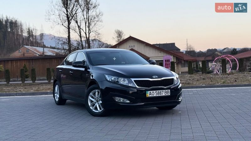 Седан Kia Optima 2012 в Міжгір'ї