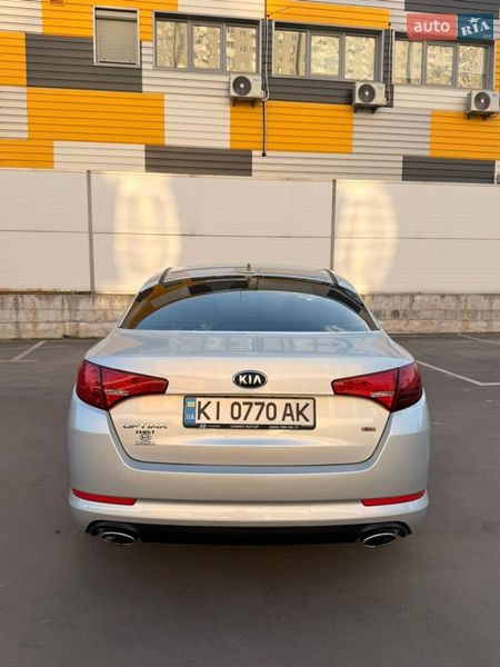 Седан Kia Optima 2012 в Києві
