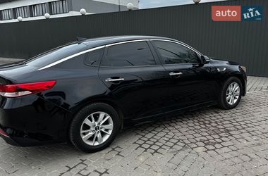 Седан Kia Optima 2016 в Ивано-Франковске