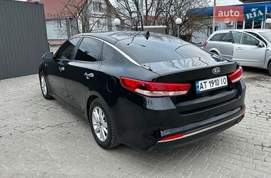 Седан Kia Optima 2016 в Ивано-Франковске