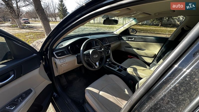 Седан Kia Optima 2016 в Ивано-Франковске