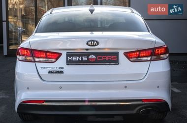 Седан Kia Optima 2017 в Киеве