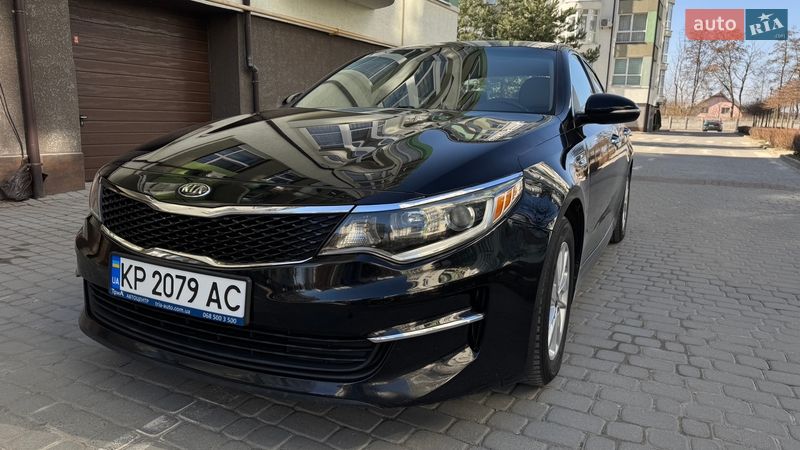 Седан Kia Optima 2017 в Ивано-Франковске