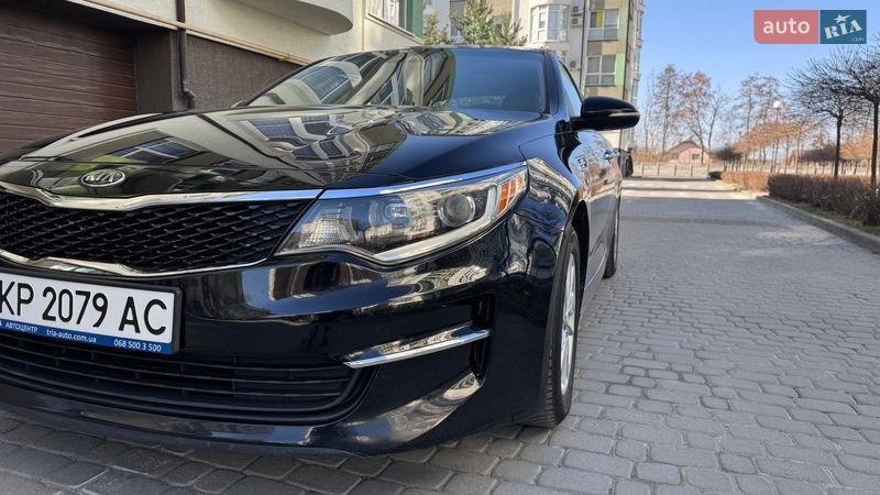 Седан Kia Optima 2017 в Ивано-Франковске