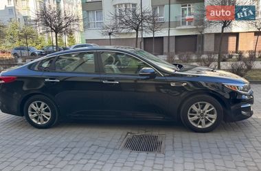 Седан Kia Optima 2017 в Ивано-Франковске