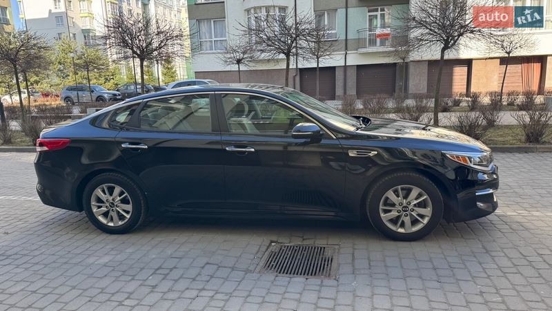 Седан Kia Optima 2017 в Ивано-Франковске
