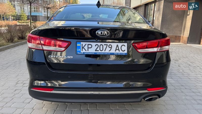 Седан Kia Optima 2017 в Ивано-Франковске