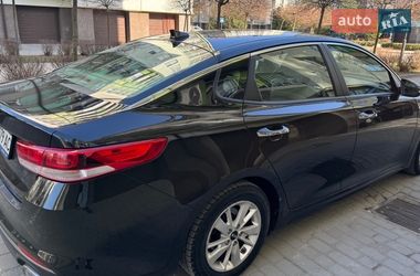 Седан Kia Optima 2017 в Ивано-Франковске