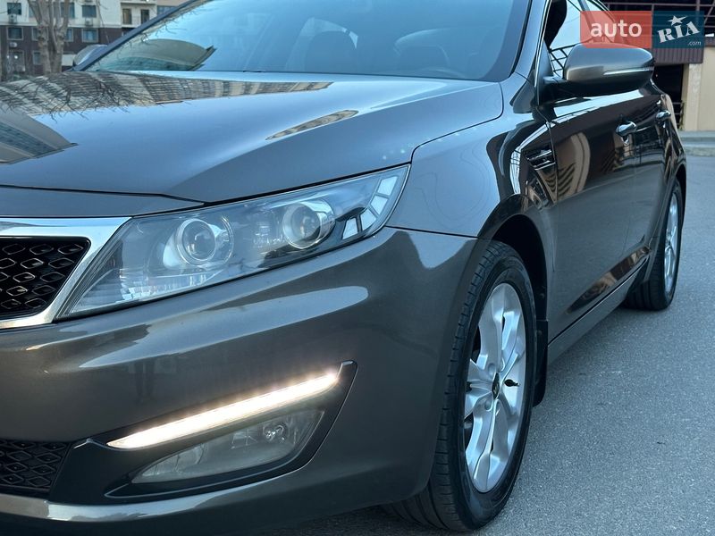 Седан Kia Optima 2012 в Одессе