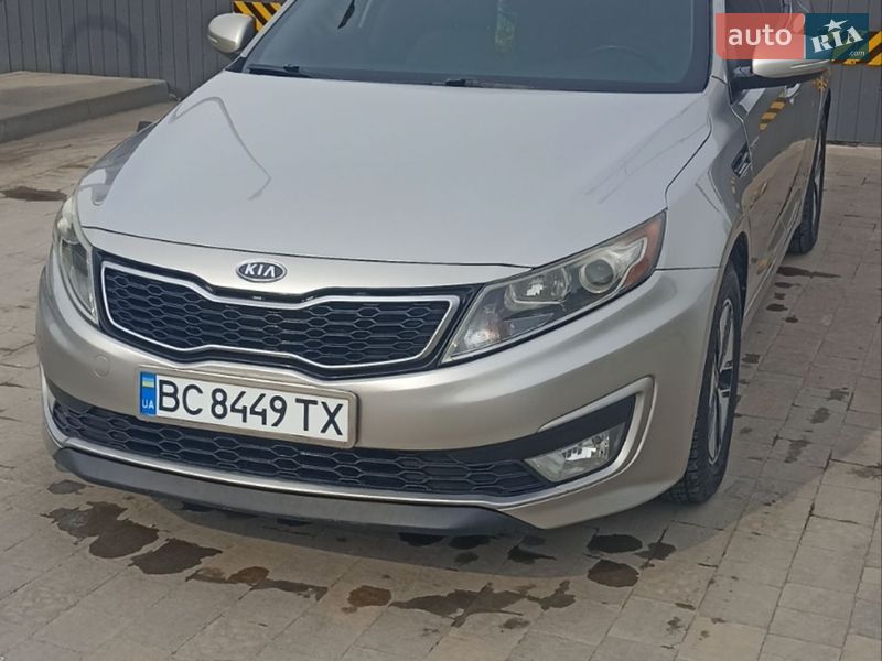 Седан Kia Optima 2013 в Львове