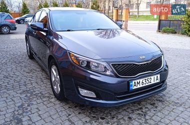 Седан Kia Optima 2015 в Житомире