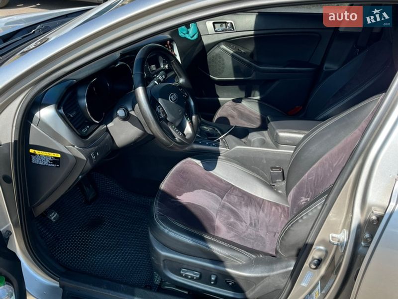 Седан Kia Optima 2013 в Киеве