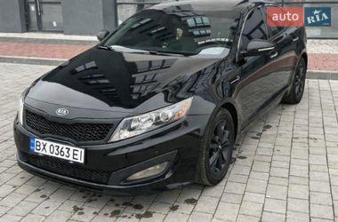 Седан Kia Optima 2012 в Волочиську