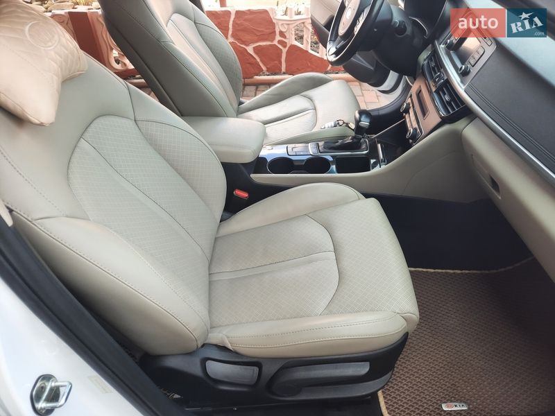 Седан Kia Optima 2016 в Прилуках