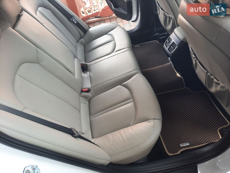 Седан Kia Optima 2016 в Прилуках