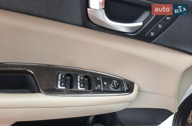 Седан Kia Optima 2016 в Києві