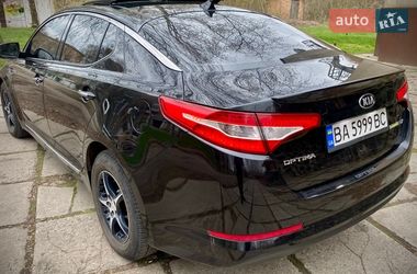 Седан Kia Optima 2013 в Новомиргороде