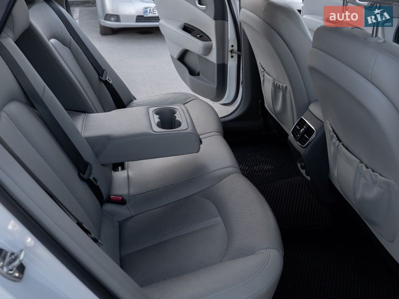Седан Kia Optima 2016 в Днепре