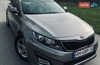 Седан Kia Optima 2015 в Житомире