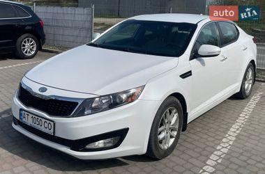 Седан Kia Optima 2013 в Ивано-Франковске