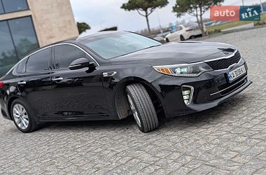 Седан Kia Optima 2016 в Львові
