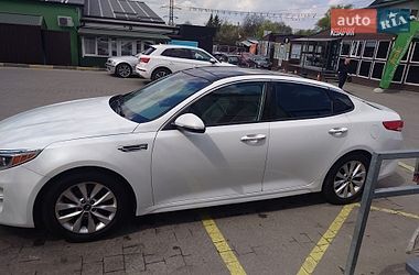 Седан Kia Optima 2015 в Львове