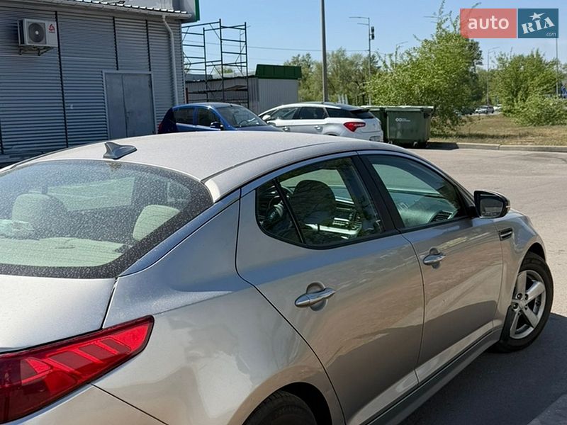 Седан Kia Optima 2015 в Киеве