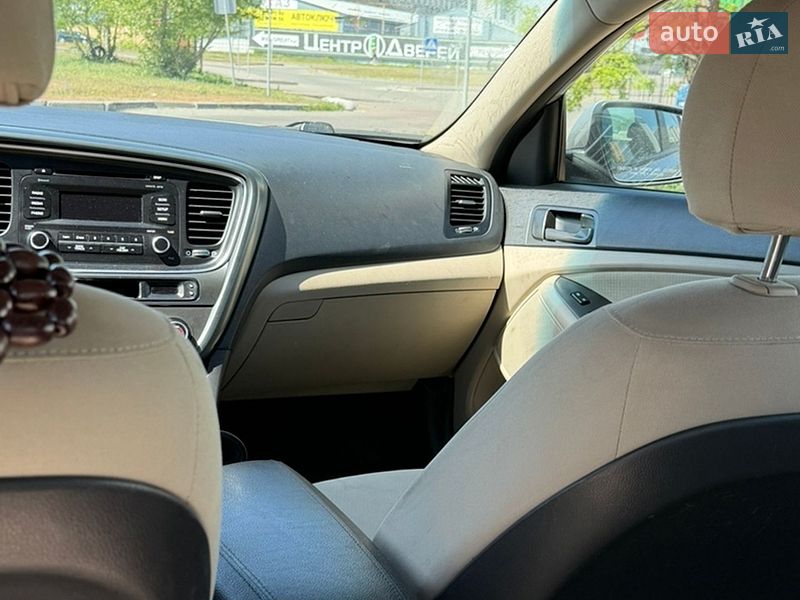 Седан Kia Optima 2015 в Киеве