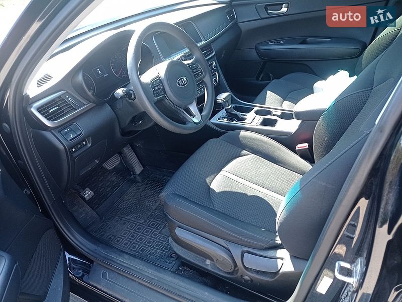Седан Kia Optima 2018 в Днепре