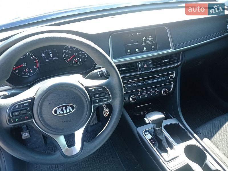 Седан Kia Optima 2018 в Днепре