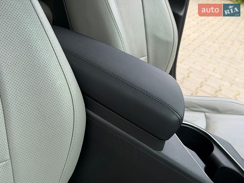 Седан Kia Optima 2014 в Одессе