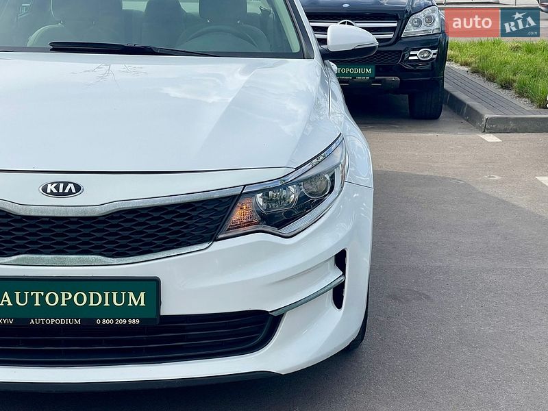 Седан Kia Optima 2016 в Киеве