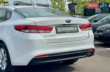 Седан Kia Optima 2016 в Киеве