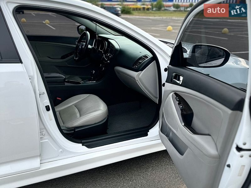 Седан Kia Optima 2014 в Киеве